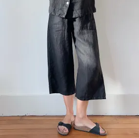 Cut Loose | Hanky Linen Easy Crop Flood in Black