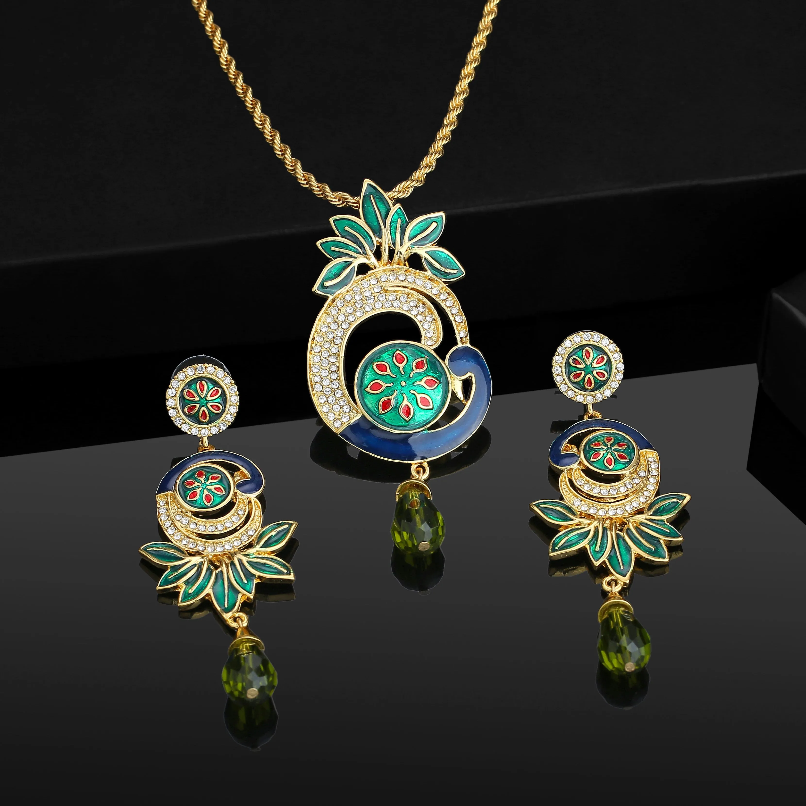 Estele GOLD plated Beautiful Peacock Pendant Pendant Set for women