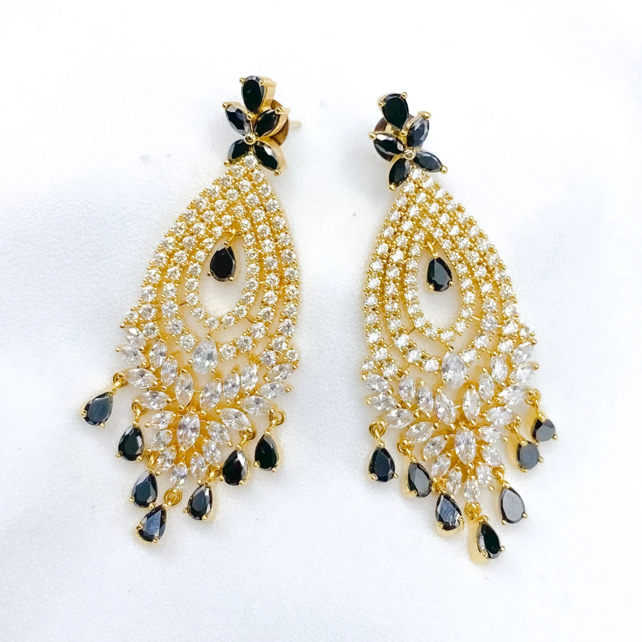 Exquisite Black and white Zircon (CZ) stone Earring